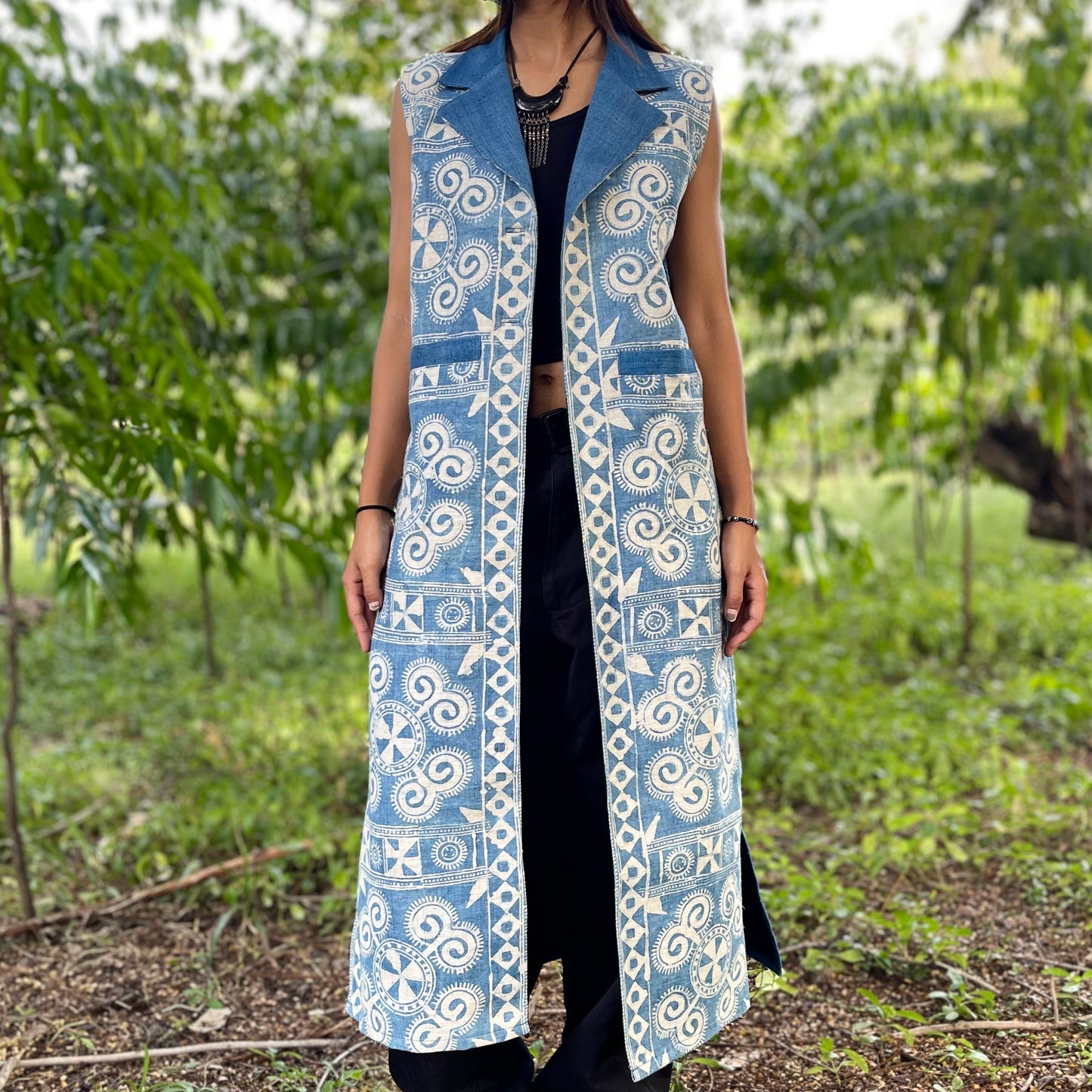 Elegant Sleeveless Hemp Coat