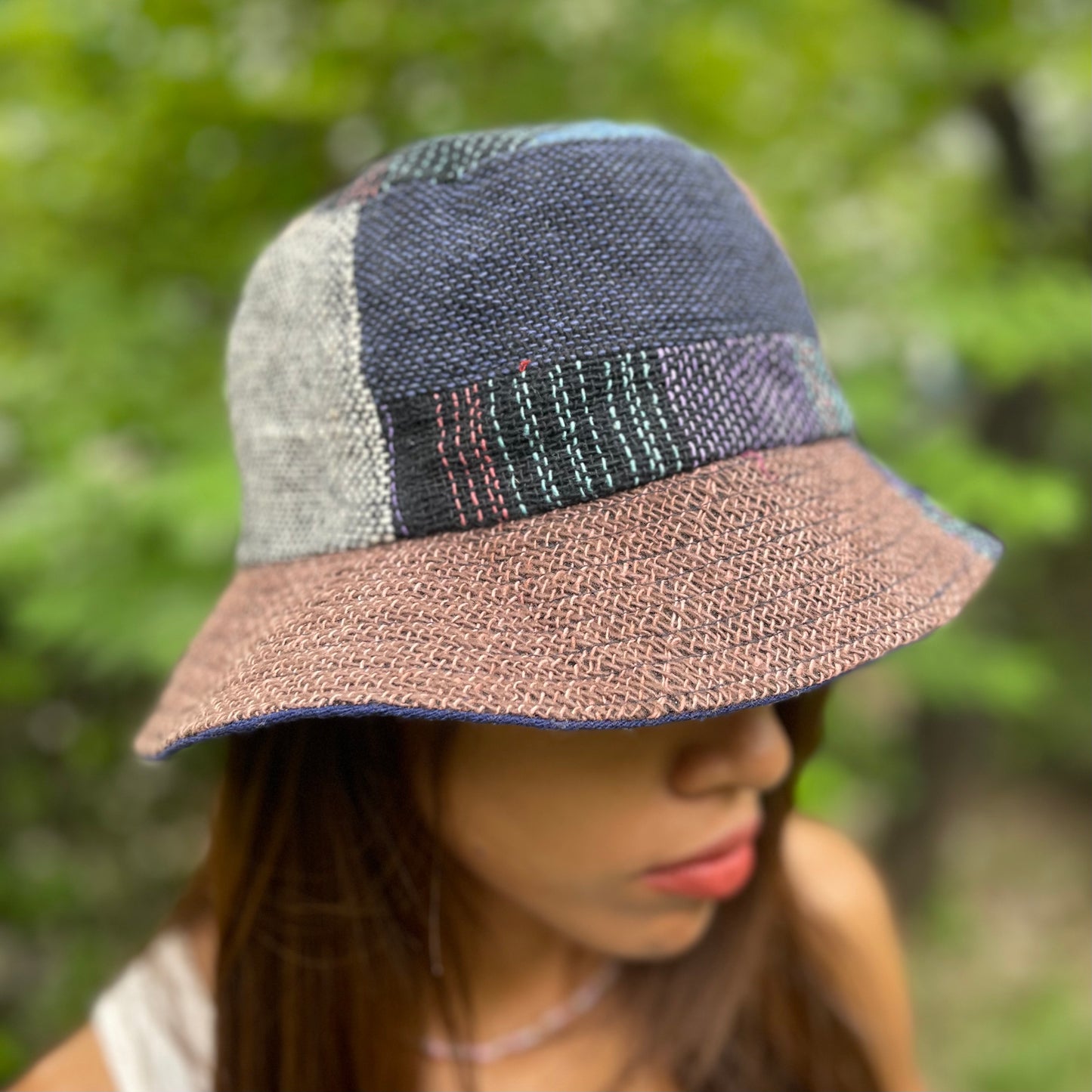 Joli chapeau seau en patchwork fait main