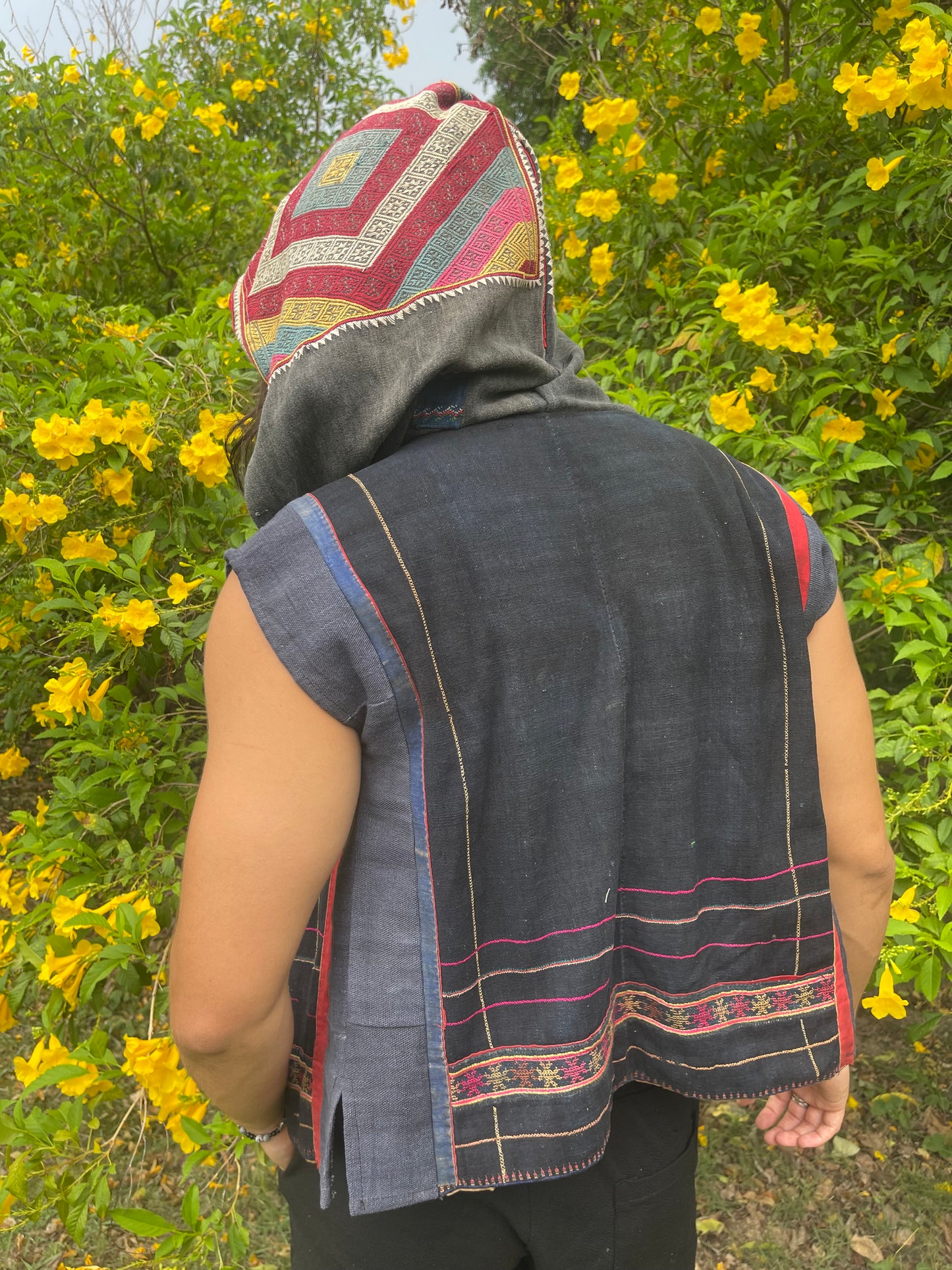 Hemp Unisex sleeveless with Embroidery Hood (RARE)