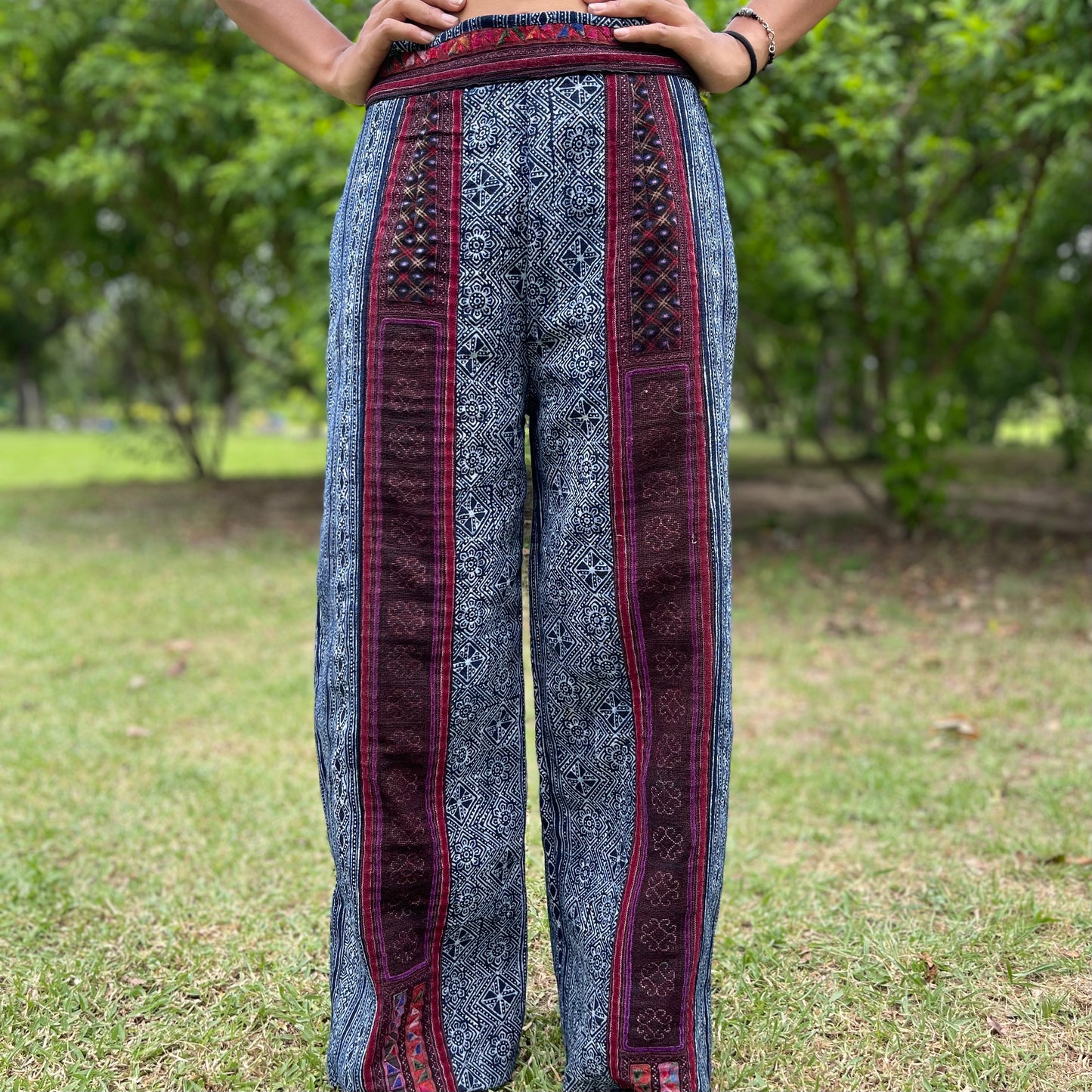 Magnifique pantalon Hmong