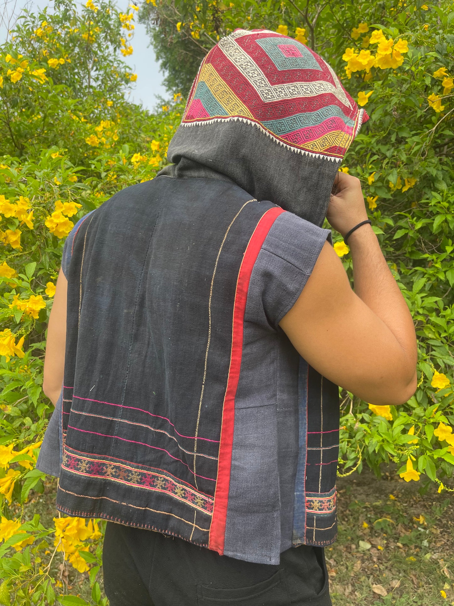 Hemp Unisex sleeveless with Embroidery Hood (RARE)