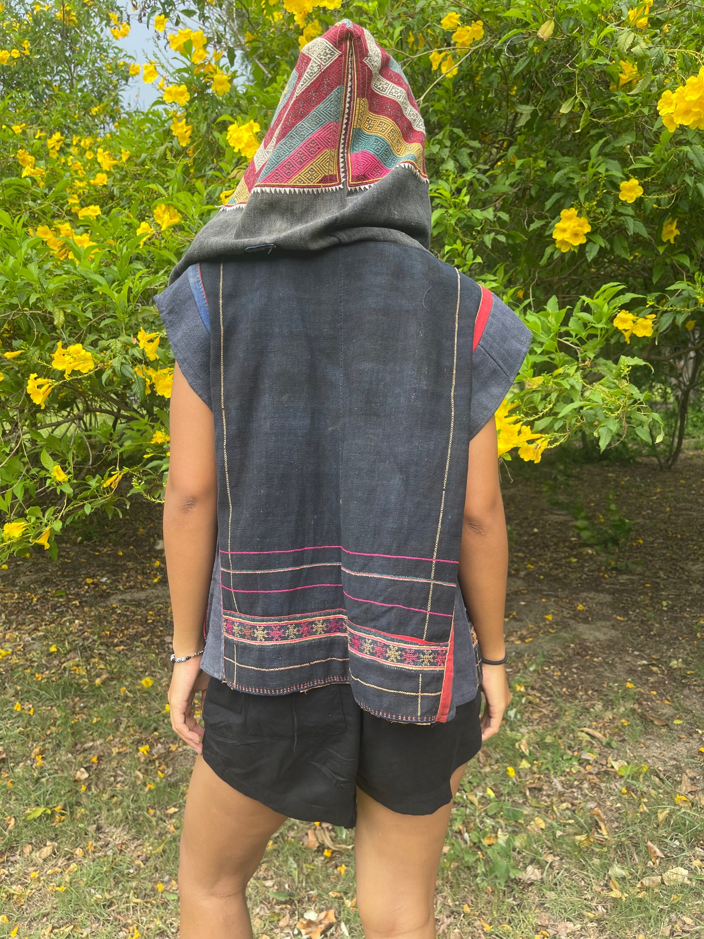 Hemp Unisex sleeveless with Embroidery Hood (RARE)